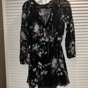 White House Black Market Floral Dress w/lace women’s size 2‎